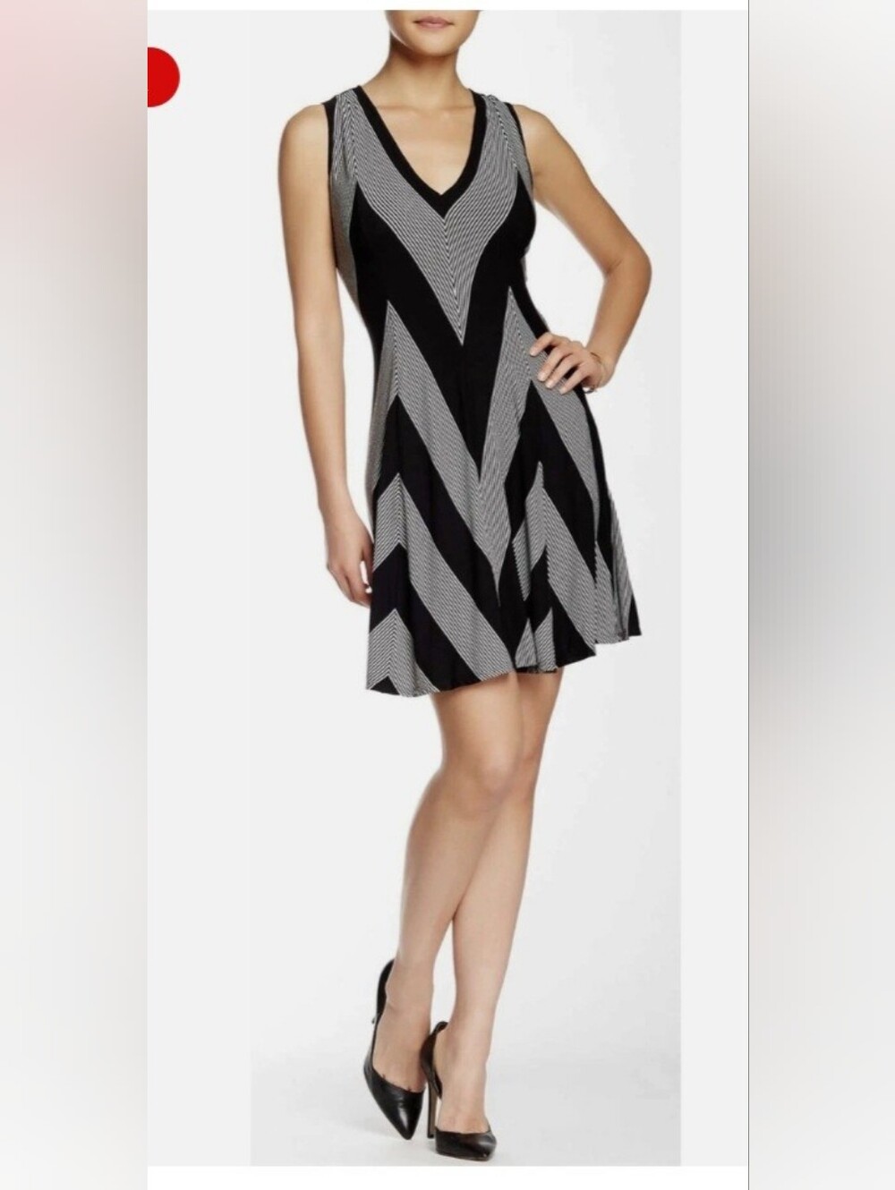 Max Edition Black & White Chevron V‑Neck Flare Dress